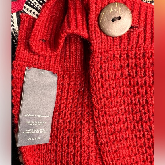 Eddie Bauer Red Tight Knit Infinity Scarf- Wood-look Button Detail Christmas - Picture 2 of 5